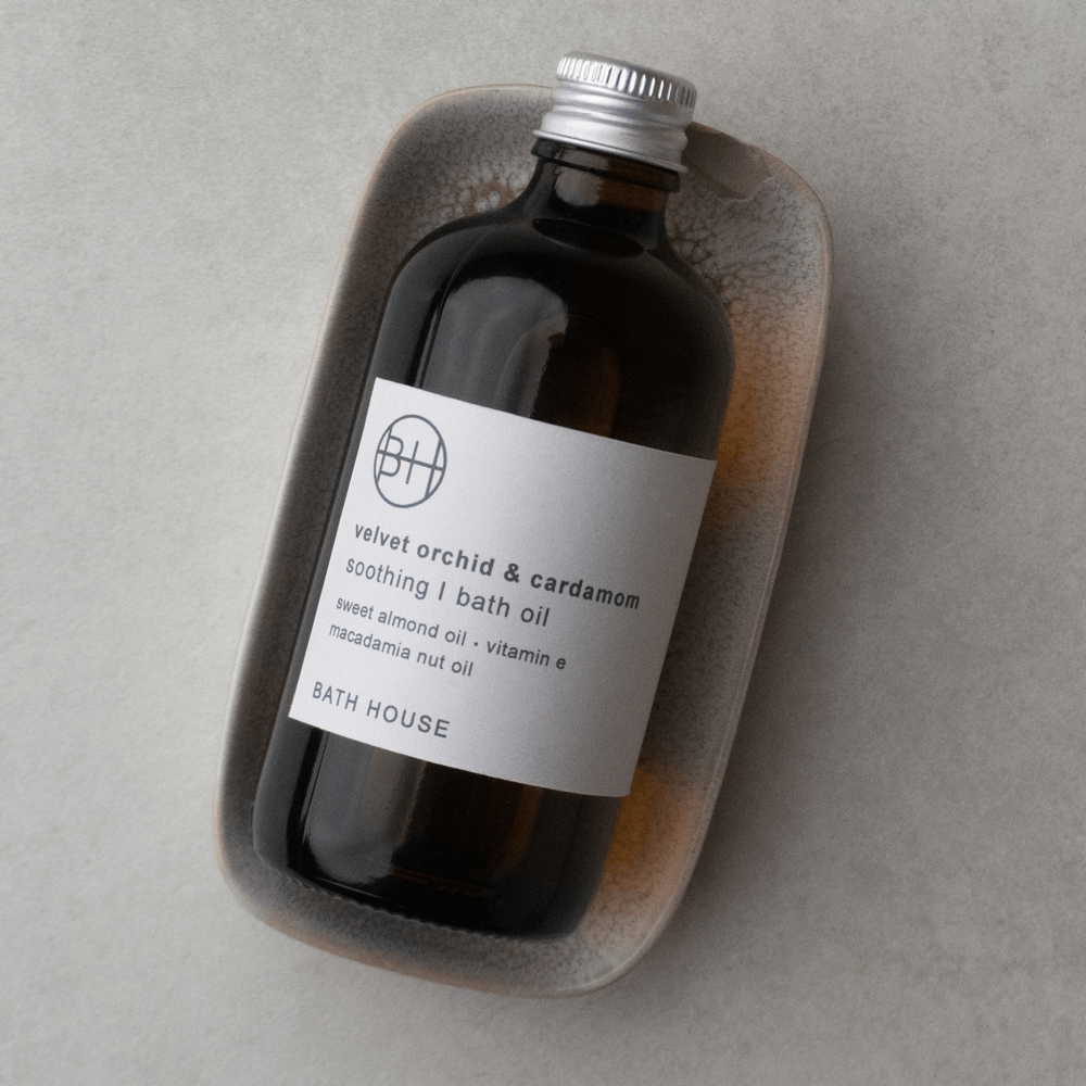 Alternative image of Velvet Orchid & Cardamom Bath Oil