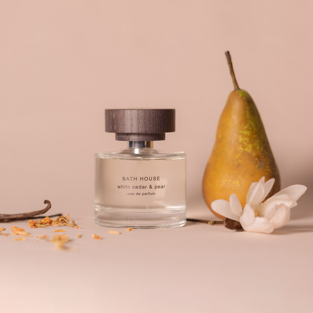 Alternative image of White Cedar & Pear Eau De Parfum